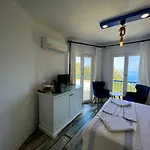 Lavanta Butik 4*