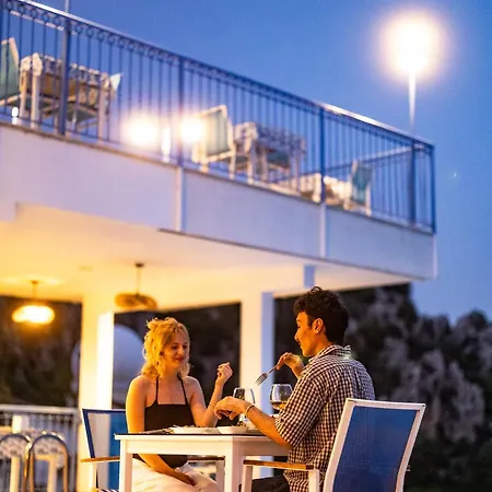 Apartmanhotel Lavanta Butik 4*